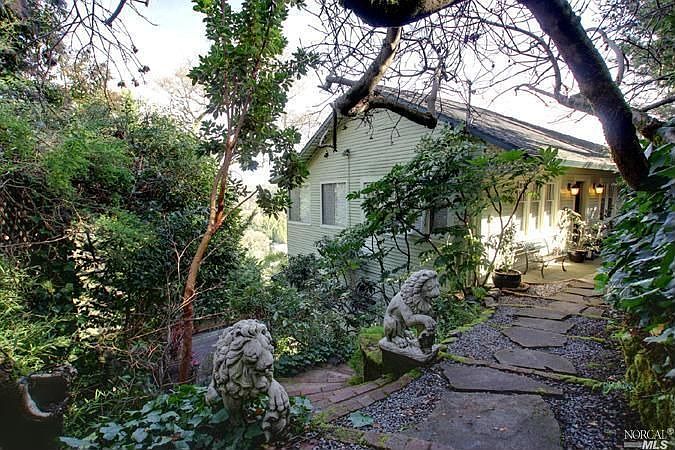 1st image of 139 Humboldt Ave