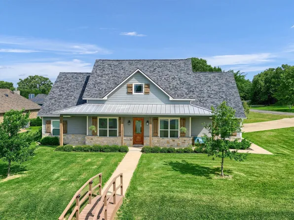 108 Yuma Dr E, Gainesville, TX 76240