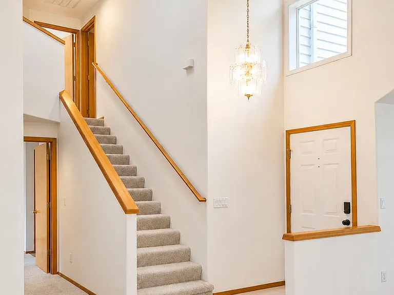 7636 SW Leland Dr — Photo 2