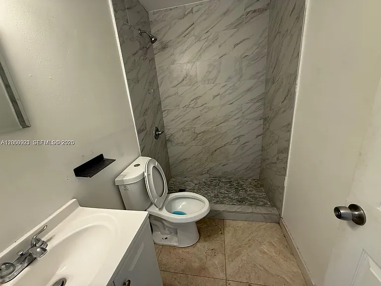 2813 Dewey St #1 — Photo 13
