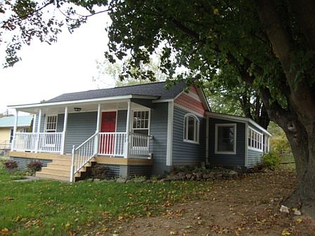 1st image of 580 Harless St NE