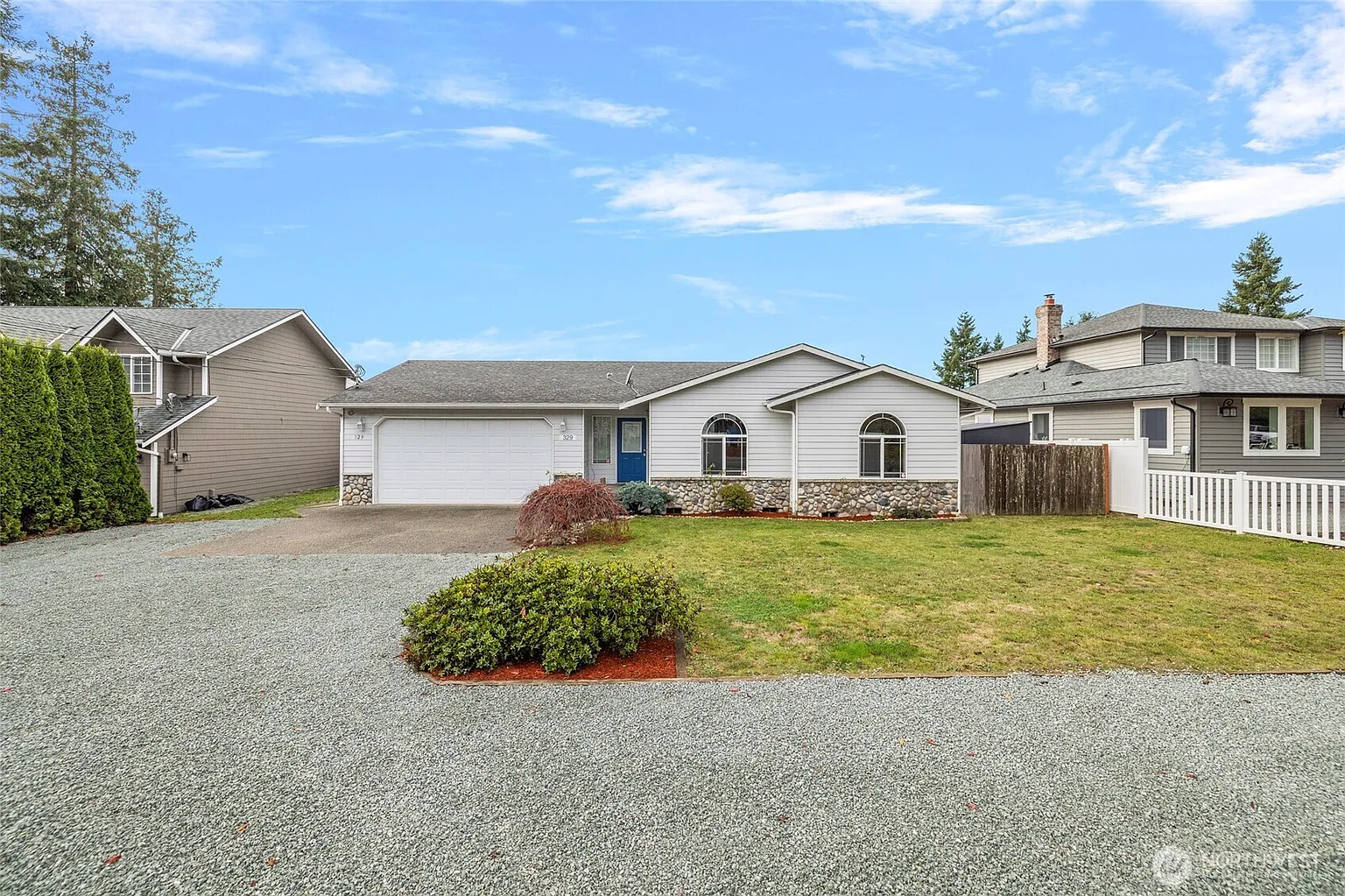 329 Melissa Street photo 1