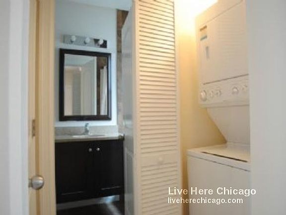 2nd image of 3816 N Sheffield Ave APT 3W