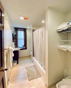 2243 Bartlett St, Houston, TX, 77098