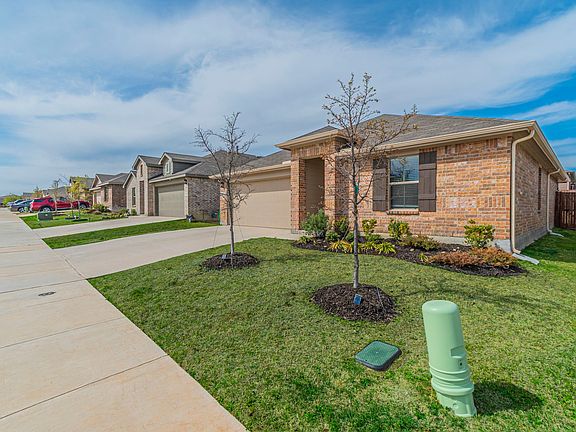 3rd image of 628 Spaulding St