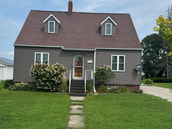 214 W Maple St, Hubbard, IA 50122