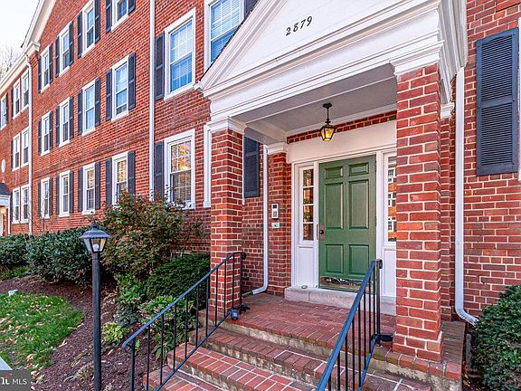 3rd image of 2879 S Buchanan St APT A2
