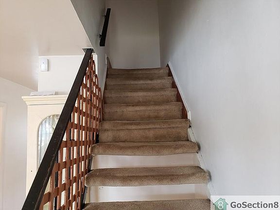 4th image of 7534 Hazelcrest Dr