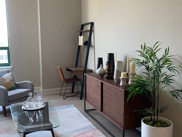 2130 Arch Street — Photo 7