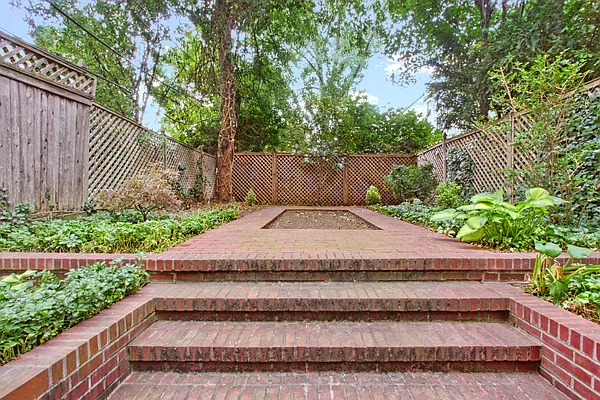 Rented by Douglas Elliman | media 17