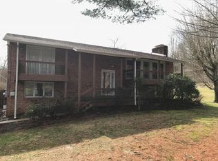 2117 Sinking Creek Rd, Johnson City, TN 37604