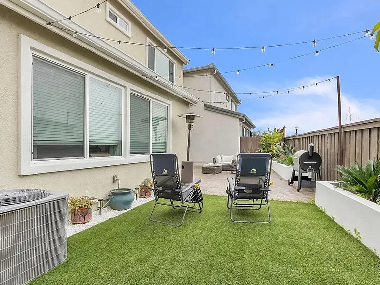 1618 Aleppo Ln — Photo 12