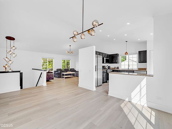 5th image of 235 Aberdeen Dr