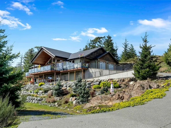 4101 Ridgeline Dr, Capital, BC V8H 2J1