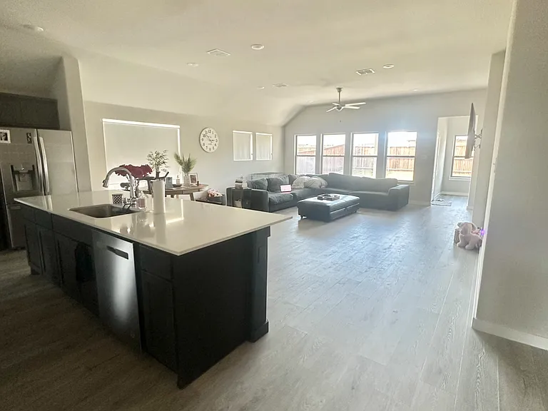 3242 Baehr Dr — Photo 4