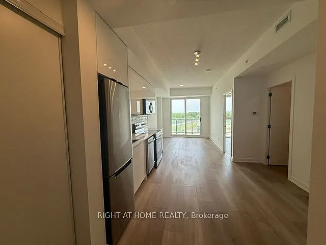 33 Erie Ave #811 — Photo 2