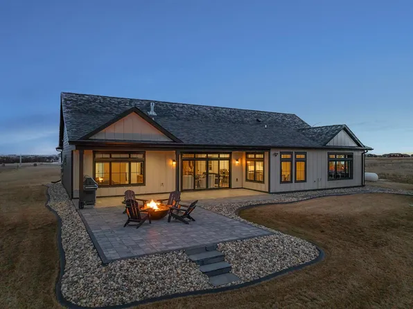 3516 Grayson Dr, Burlington, ND 58722