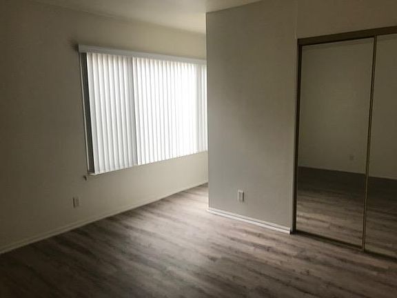 3rd image of 17631 Graystone Ave