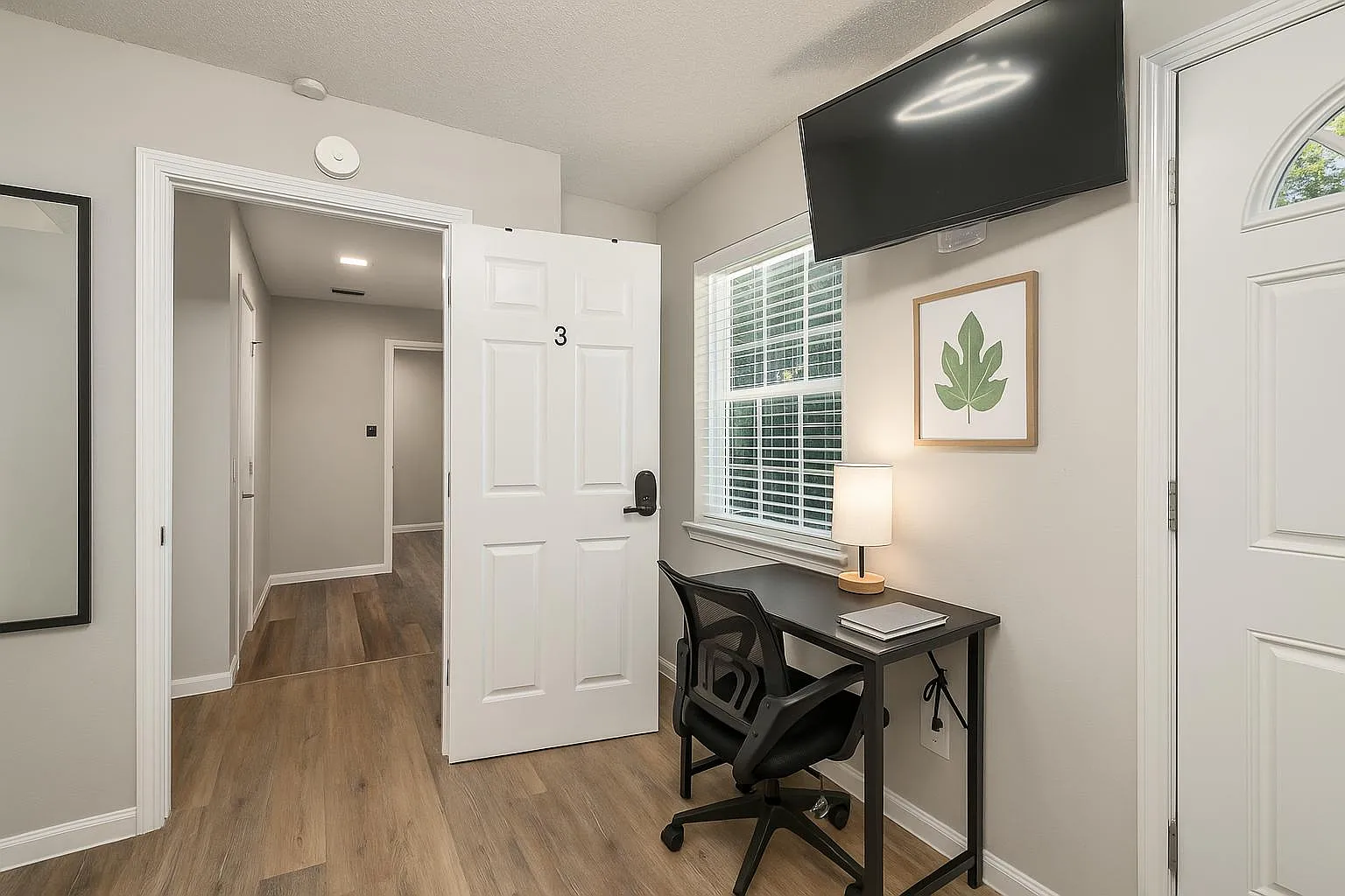 4 bed, 3.5 bath, 1884 sqft, $897 — Photo 2