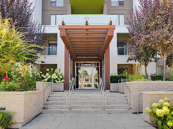 4th image of 2565 Ware St #105
