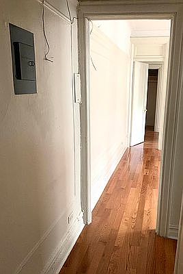 4th image of 38 Saint Pauls Pl APT C