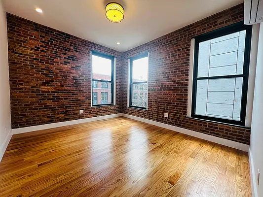 Rented by null | media 23