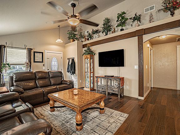 4th image of 2484 Destiny Ln