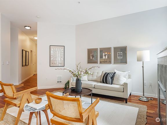 5th image of 375 Kirkland Avenue #225