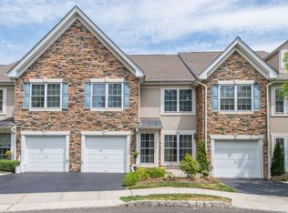 95 Magnolia Way, North Haledon, NJ 07508