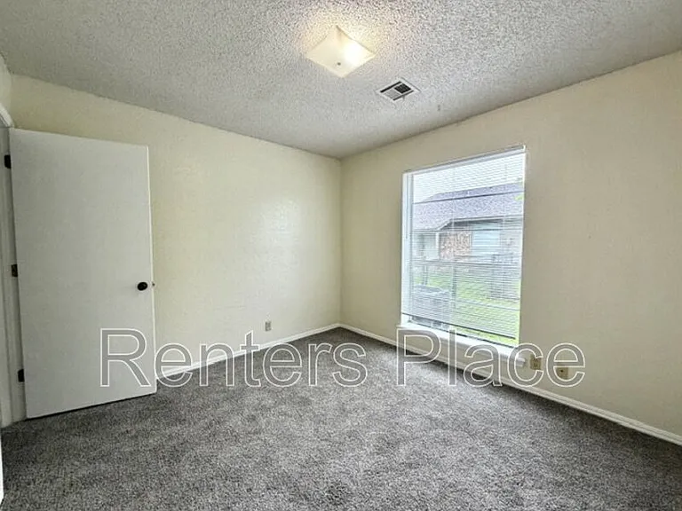 8215 N 117th East Ave — Photo 8
