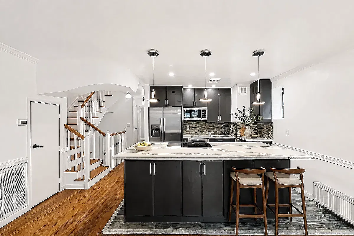 116 Pulaski Street — Photo 1