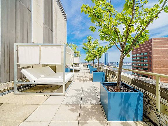 4th image of 99 John St #1209A