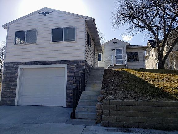 2nd image of 109 5th St