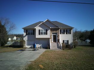 218 Tucker Hollow Rd, Calhoun, GA 30701