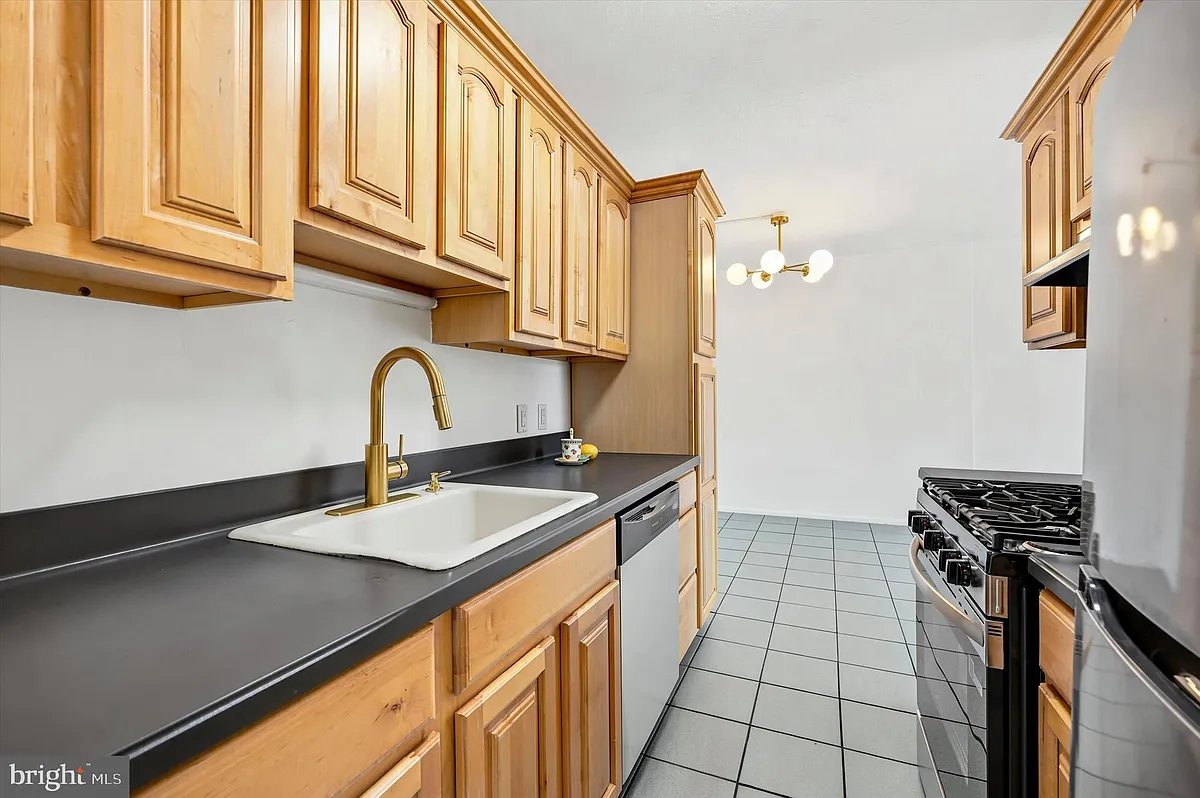 Building Photo - 120 N Bethlehem Pike #B303