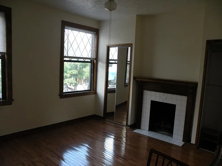 718 Copeland St — Photo 5