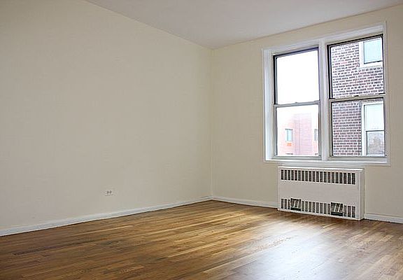 5th image of 350 Sterling St #112
