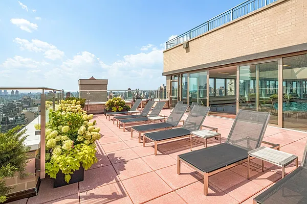 Rented by Jack Resnick & Sons | media 22