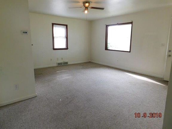 5th image of 705 S Bailey Ave