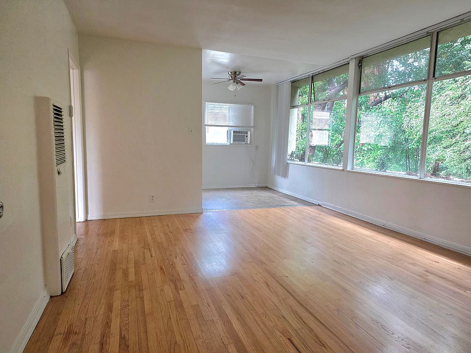 1st image of 7024 Hawthorn Ave APT 210