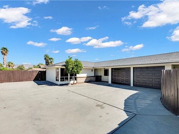 4th image of 41026 Beachwood Ave #2