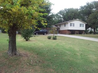 6 W Lake Dr, Mulvane, KS 67110
