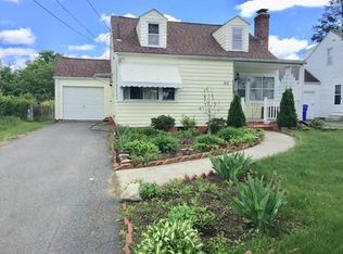 87 Pennsylvania Ave, Springfield, MA 01118