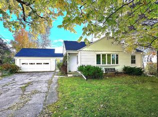 6087 Lyons St, Burlington, WI 53105