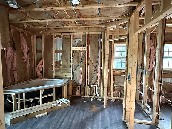 5th image of 223 Crouch Branch Ln