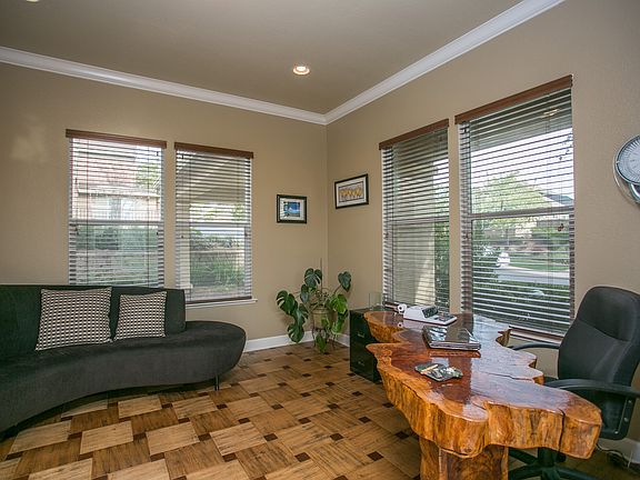 5th image of 3071 Borgata Way