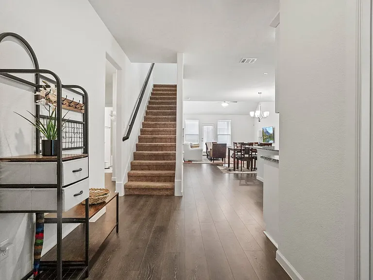 5321 Waterview Ct — Photo 3