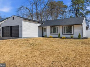 35 Eastmont Ln, Sicklerville, NJ 08081