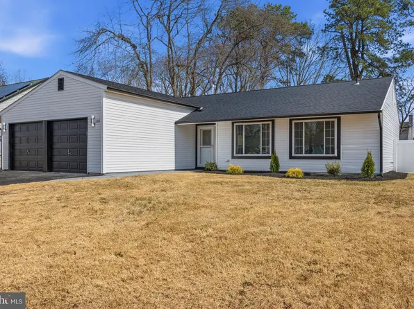 35 Eastmont Ln, Sicklerville, NJ 08081