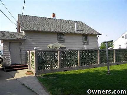 2nd image of 1511 Burlington Blvd